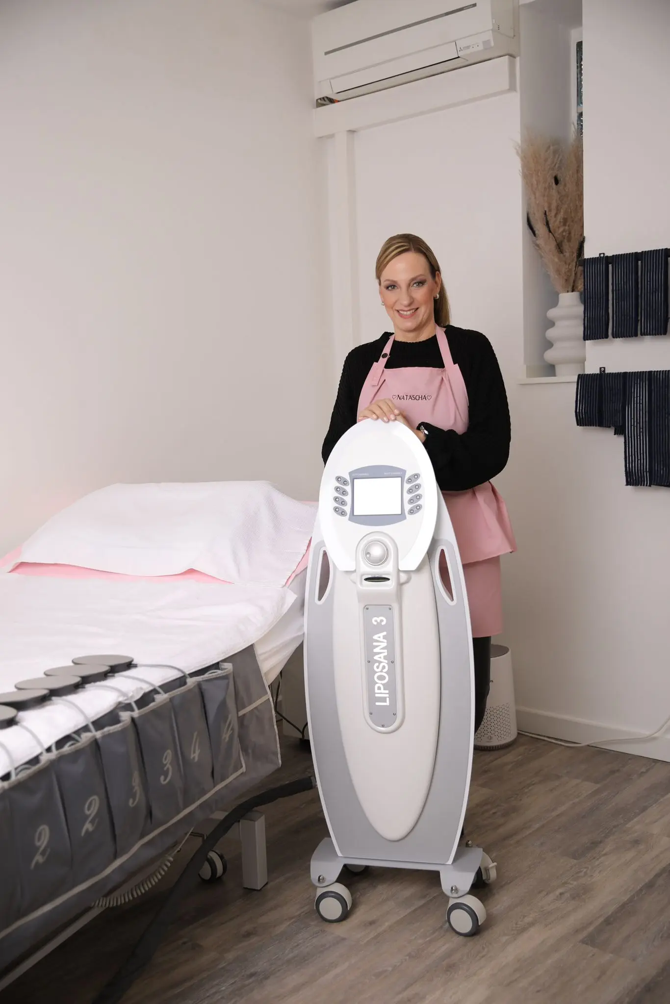 Kosmetikset für die persönliche Hygiene auf dem Tisch